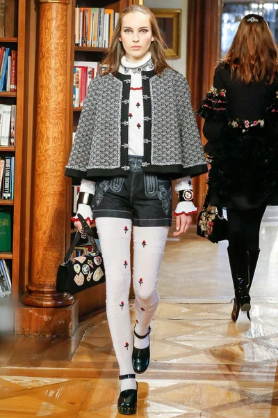 Look 55